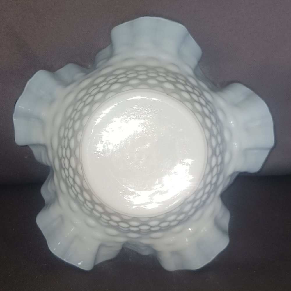 Vintage Fenton 2 tone Milk Glass Hobnail Ruffle Top Dish - Picture 3 of 4